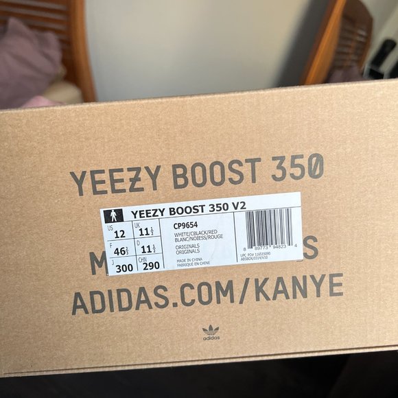 Adidas Yeezy 350 Zebra - Picture 6 of 8